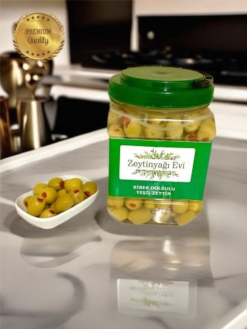 Yöresel Lezzetler Biber Dolgulu Doğal Tatlandırılmış Yeşil Zeytin (Kaya Tuzu-Su) 900 Gram