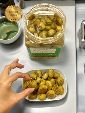 Izgara Çekirdeksiz Yeşil Zeytin Salatası 900 Gram Pet Ambalaj